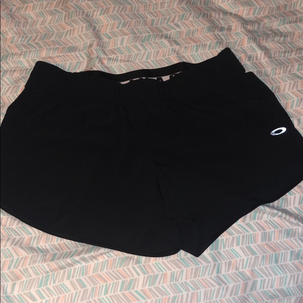 Oakley running shorts !!